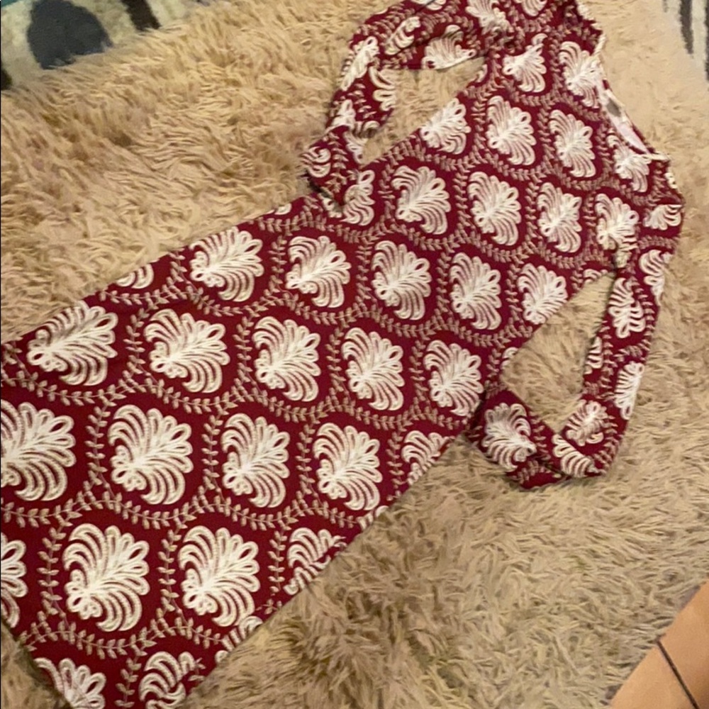 Mid dress burgundy and gold stretchy